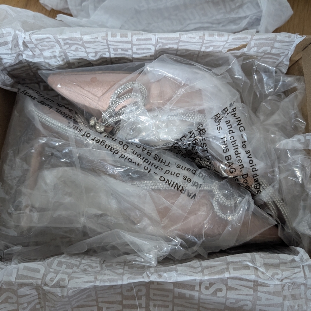 Steve Madden Champagne Pink Satin Women's Heels - Picture 8 of 9